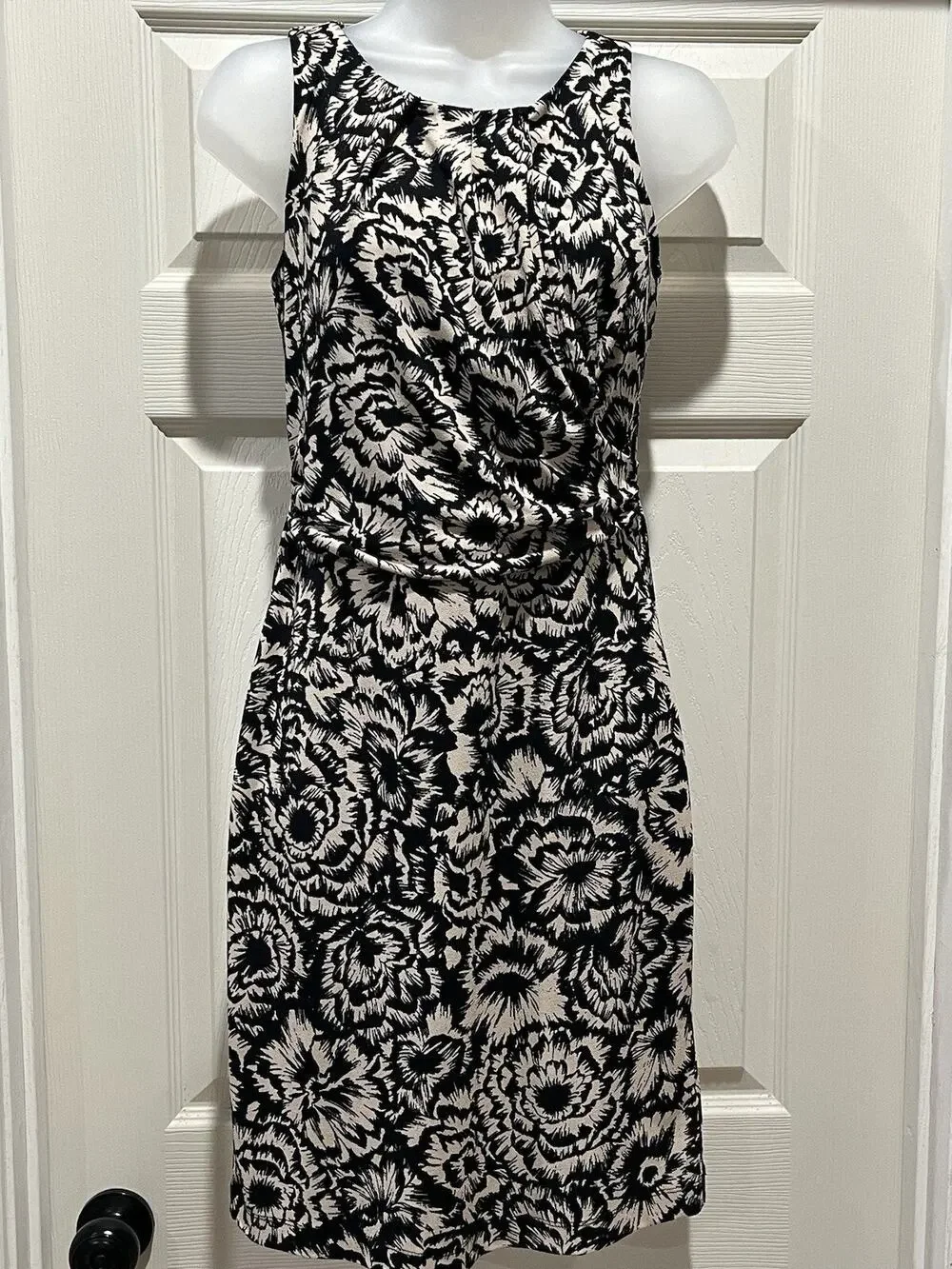 Ann Taylor Loft Sleeveless Dress Size XS Side Tucked